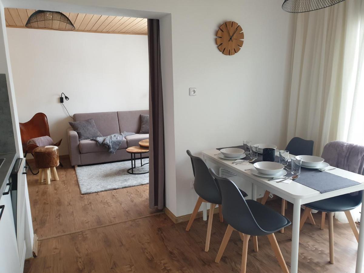 Apartman 12 Stozec Luaran gambar
