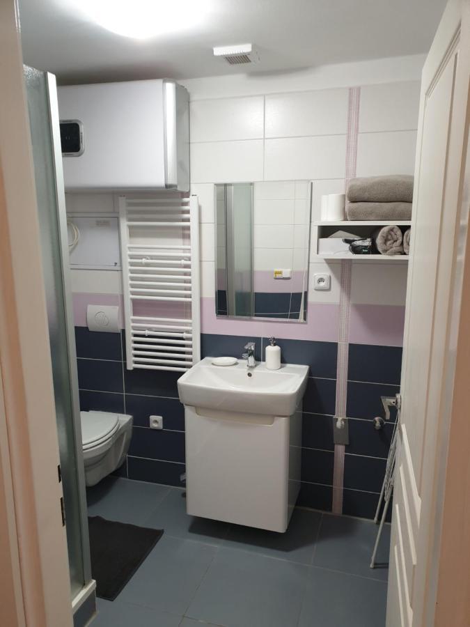 Apartman 12 Stozec Luaran gambar