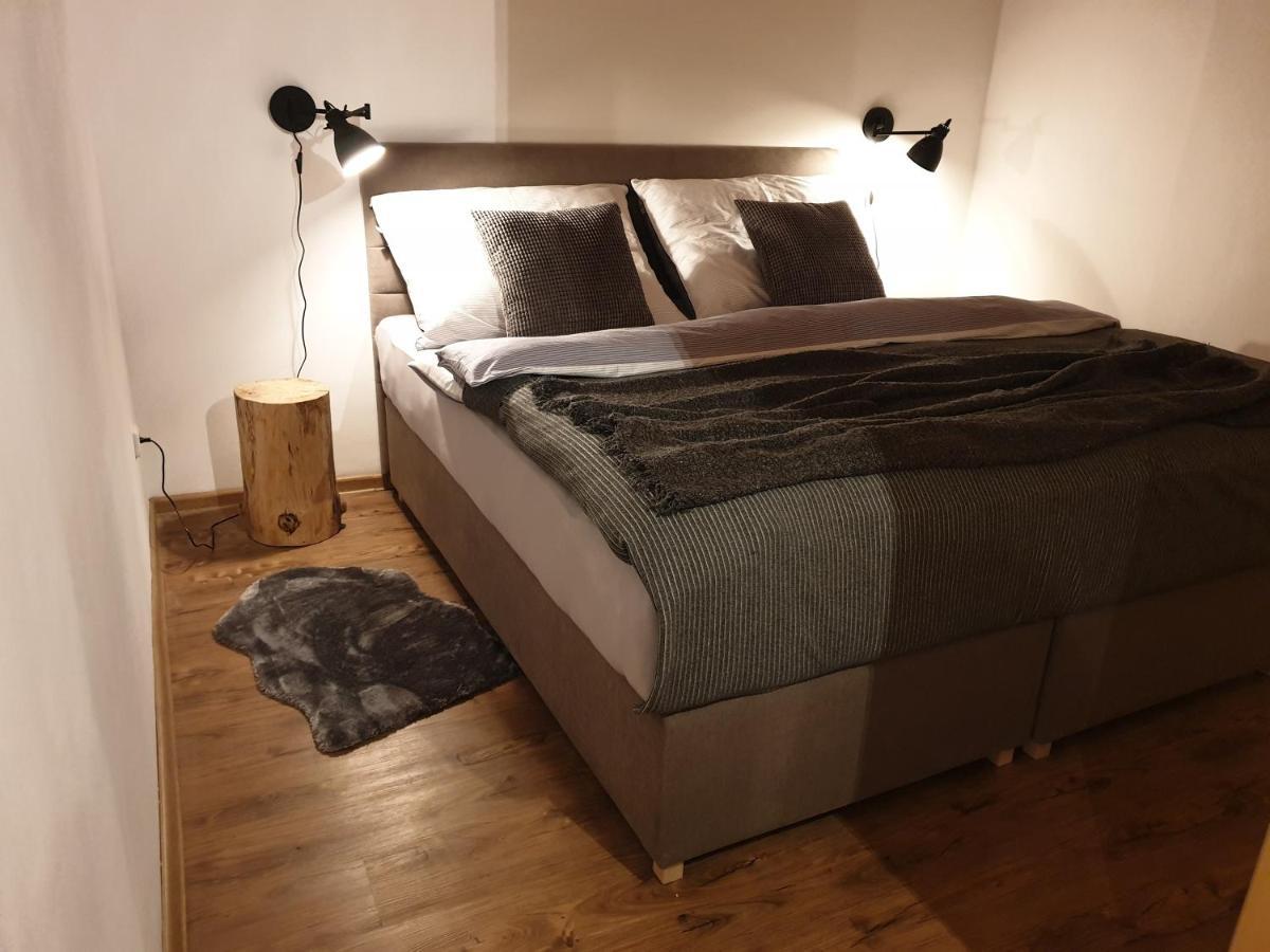 Apartman 12 Stozec Luaran gambar