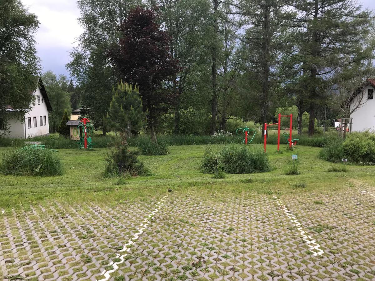 Apartman 12 Stozec Luaran gambar